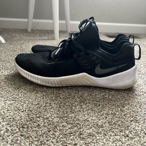 Nike Black and White Running Sneakers